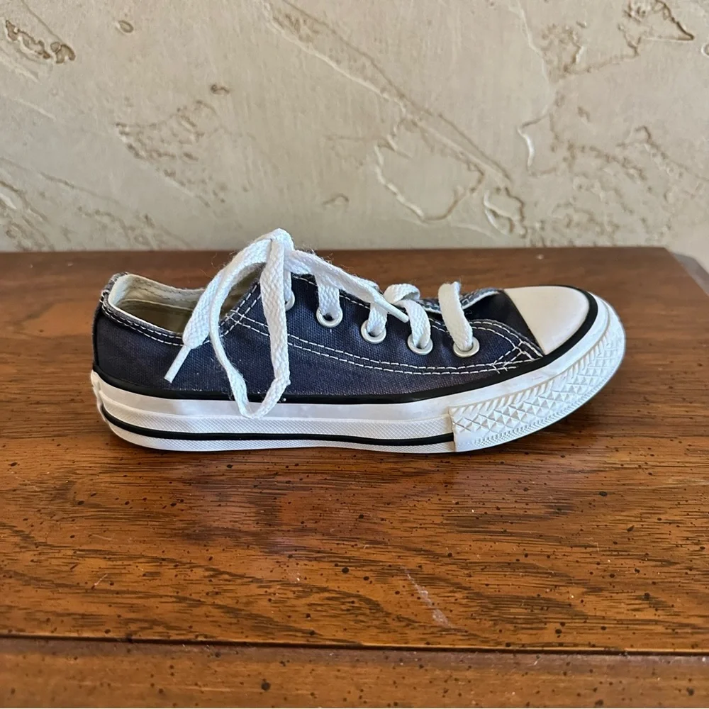 Converse All Star Chuck Taylor Kids Navy Canvas Sneakers size 11.5